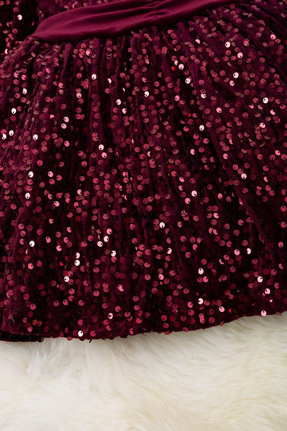 DRG45133008 Sol: WINE SEQUINS DRESS W/BACK ZIPPER.🎄