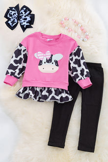  Cow application top & black leggings. OFG65133052JEANN