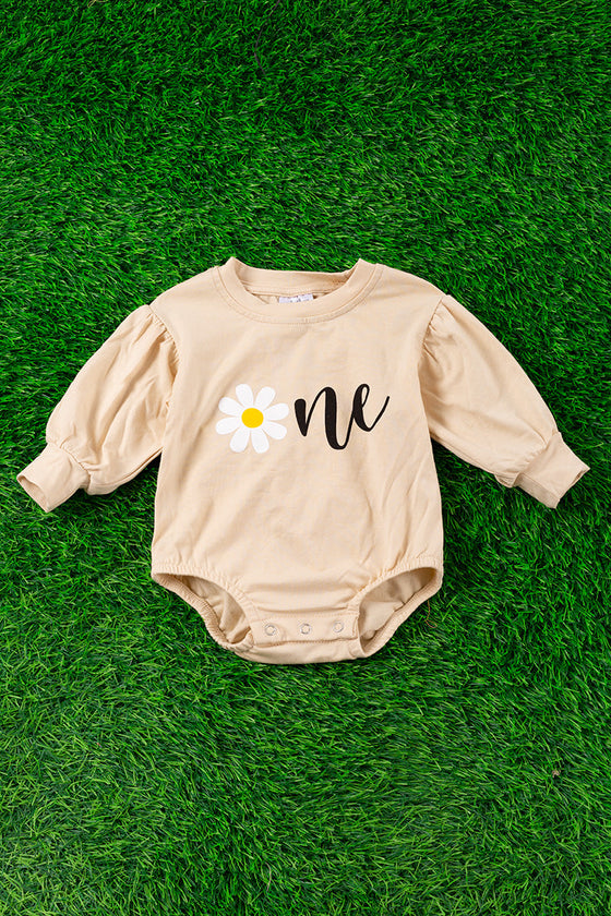 One daisy printed baby onesie with snaps. RPG65153022-sol