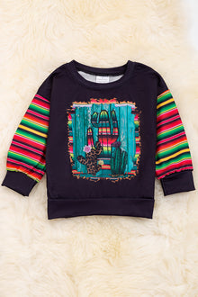  Serape printed sleeve black sweatshirt. TPG65153101 WEN