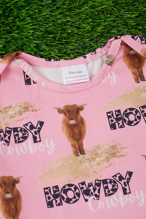 Howdy cowboy" highland cow printed baby gown. PJG25153018 S