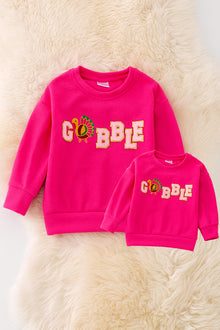  TPW40474 JEAN: Mom Thanksgiving applique sweatshirt.