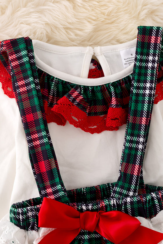 OFG42107 JEAN: Plaid & holly leaves printed suspender with white undershirt.