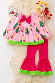  OFG42794-NAY C*dy Lou printed tunic with green faux fur trim & fuchsia pants.