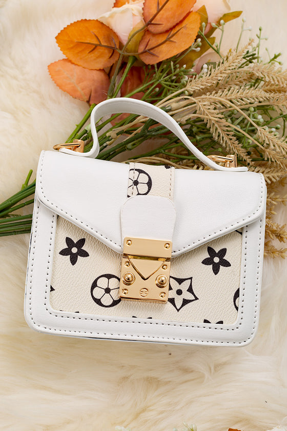 White & cream pleather mini inspired purse. BBG65203020 M