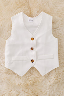  White button up vest w/simulated pockets. TPG50068 SOL