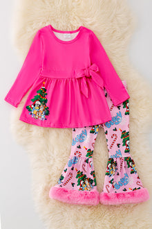  OFG42044 SOL: Blu** hot pink tunic and fur bell bottoms.🎄