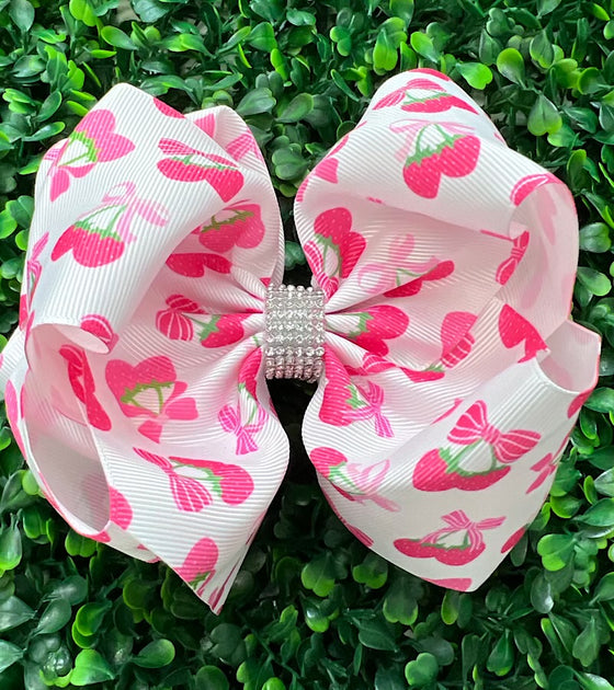 Strawberry printed double layer hair bows. 4pcs/$10.00 BW-DSG-997