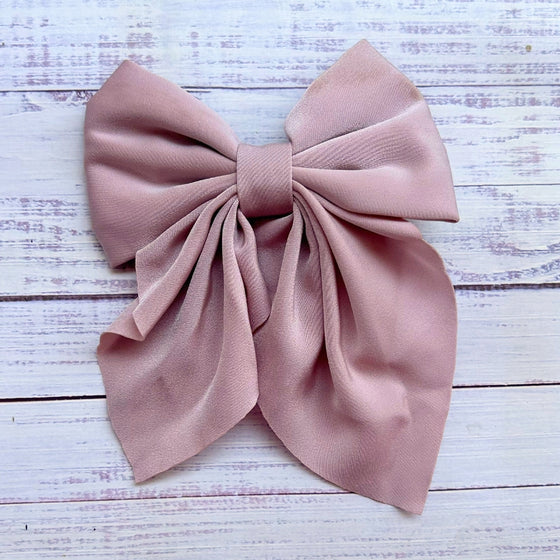 4.5" X 5.5" Coquette bows available in 15 colors. 6pcs/$9.00 BW-CQ-2024