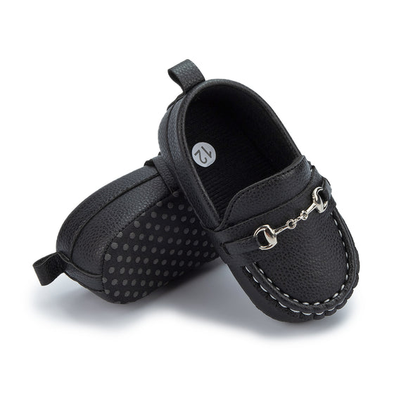 Super cute pleather baby shoes. Available in 2 colors! HMZ165