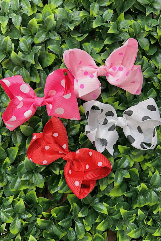 Polka dot 5.5-inch hair bows. (12pcs/$7.25)