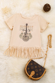  Nashville Live music" Ivory graphic tee with fringe. TPG25154008 Jeann