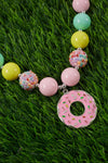 MULTI-COLOR BUBBLE GUM BEAD NECKLACE W/ DONUT PENDANT. (3PCS/$15.00) ACG25113028