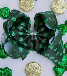  TREVOL PRINTED ON GREEN DOUBLE LAYER HAIR BOWS W/ RHINESTONE.4PCS/$10.00 BW-DSG-102