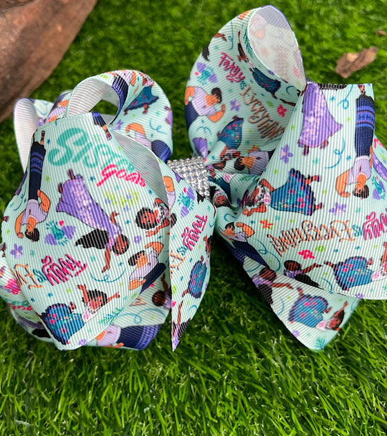 CHARACTER  PRINTED HAIR  BOWS. 7.5" WIDE 4PCS/$10.00 BW-DSG-651